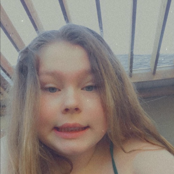 Meet your Posher, Maddie - Picture 1 of 1
